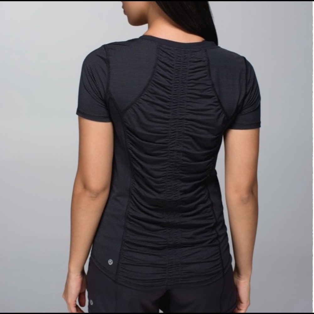Lululemon Runner Up Short Sleeve Tee Size 8 - Picture 6 of 7